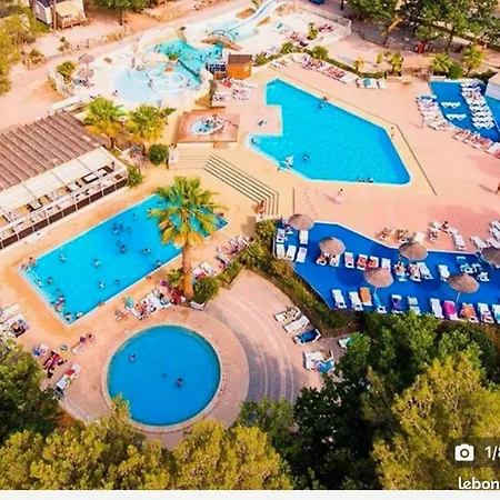 Κάμπινγκ Domaine De La Sainte Baume *